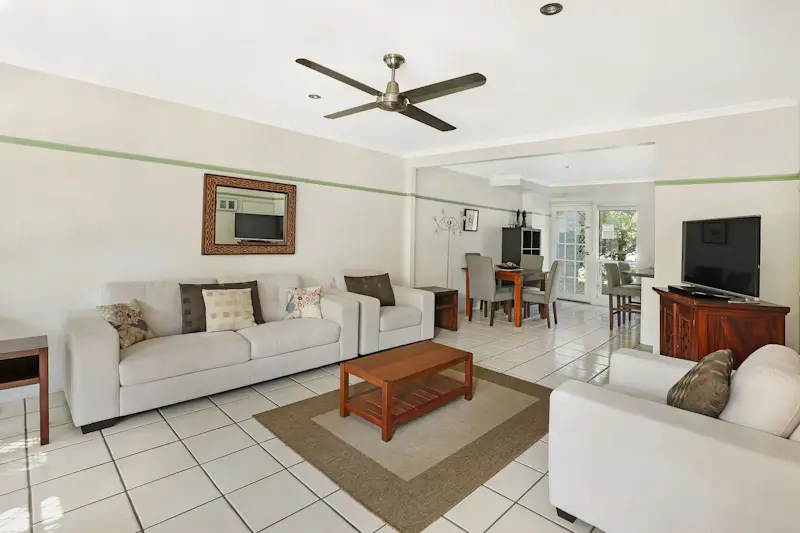 2 Bedroom Lounge