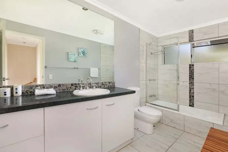 2 Bedroom Bathroom